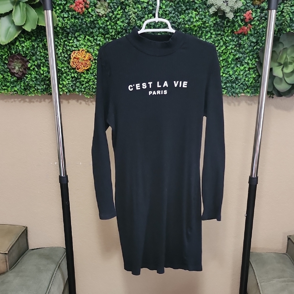 Black Long Sleeve Dress with C'est La Vie Paris Print